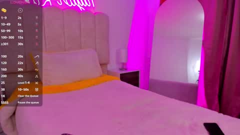 taylor rios online show from 09/16/25, 03:18