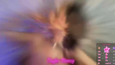 Taylor Sanz online show from 12/25/24, 05:48