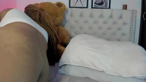 Snapshot of taylor_sexyy chatting on 05/18/26, 04:07 Taylor online show from 05/18/26, 04:07