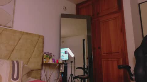 Snapshot of taylorcollinss chatting on 06/03/26, 02:33 taylorcollinss online show from 06/03/26, 02:33