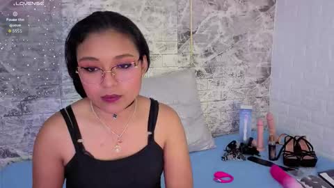 Tay online show from 11/03/25, 03:08