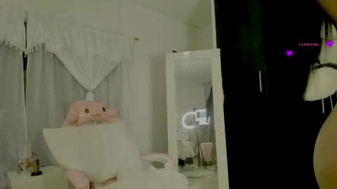 Snapshot of taylorr_swift chatting on 06/10/26, 06:01 Angels independent model online show from 06/10/26, 06:01