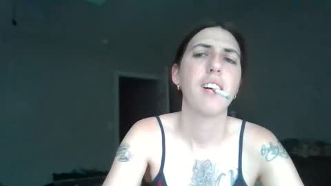 Snapshot of taylorslay chatting on 12/14/25, 02:44 taylorslay online show from 12/14/25, 02:44