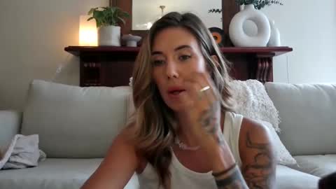 Snapshot of taylorslittlekingdom chatting on 01/28/25, 01:08 Taylor online show from 01/28/25, 01:08