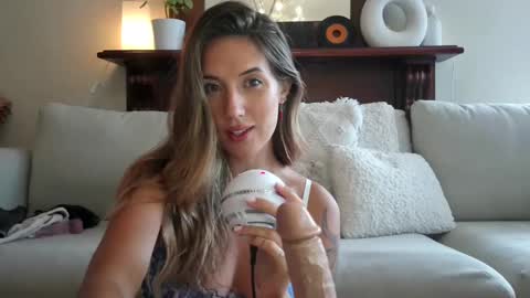 Snapshot of taylorslittlekingdom chatting on 02/07/25, 01:04 Taylor online show from 02/07/25, 01:04