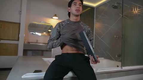 Snapshot of taylorsmiths_ chatting on 12/02/25, 03:01 taylorsmiths_ online show from 12/02/25, 03:01