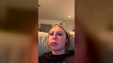 Snapshot of taylorxxxrae chatting on 02/09/26, 04:16 Taylor Rae online show from 02/09/26, 04:16