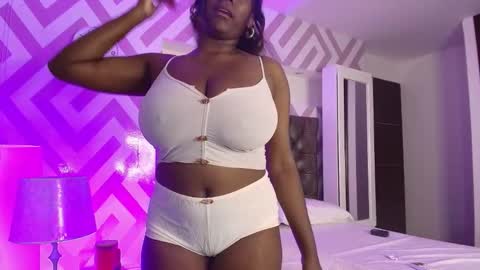 Snapshot of tayrasiny chatting on 03/17/26, 04:50 Tayra horny for you online show from 03/17/26, 04:50