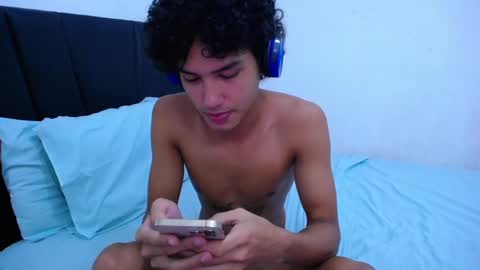 Snapshot of tayronx33 chatting on 01/09/25, 03:15 Tayron online show from 01/09/25, 03:15