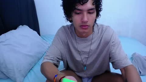 Snapshot of tayronx33 chatting on 01/19/25, 05:18 Tayron online show from 01/19/25, 05:18