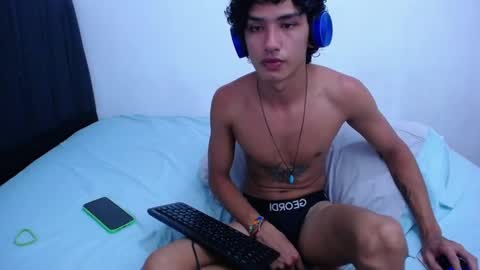 Snapshot of tayronx33 chatting on 01/23/25, 02:12 Tayron online show from 01/23/25, 02:12