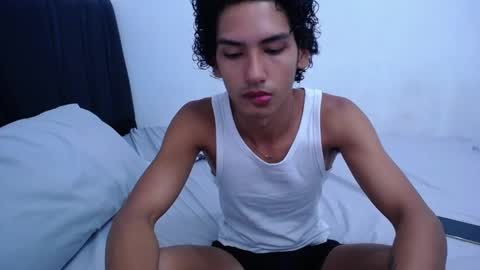 Snapshot of tayronx33 chatting on 02/16/25, 03:38 Tayron online show from 02/16/25, 03:38