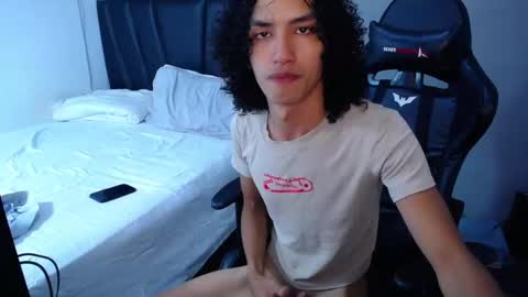 Snapshot of tayronx33 chatting on 03/16/26, 05:50 Tayron online show from 03/16/26, 05:50
