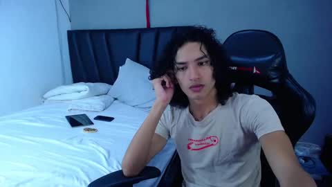 Snapshot of tayronx33 chatting on 03/20/26, 07:08 Tayron online show from 03/20/26, 07:08
