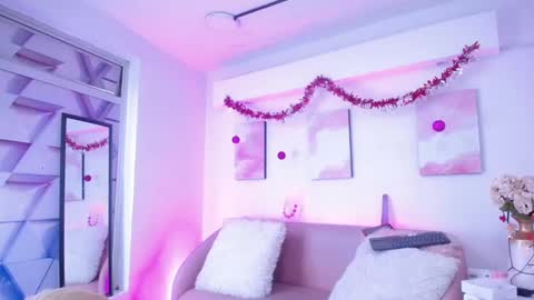 Sofia online show from 01/04/25, 12:49