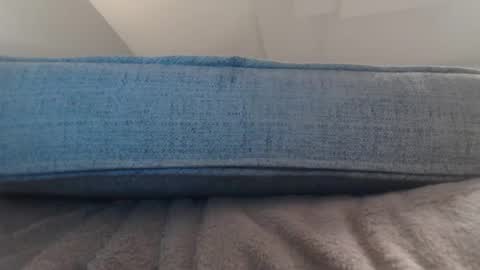 Snapshot of tbiz82 chatting on 10/04/25, 06:33 Tbiz82 online show from 10/04/25, 06:33