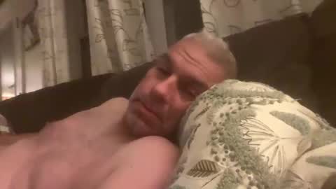 tbombzdd online show from 09/28/25, 06:52