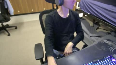 Tbone online show from 10/17/25, 01:53