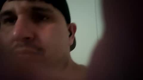 Snapshot of tboy833 chatting on 09/24/25, 04:54 Luis online show from 09/24/25, 04:54