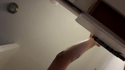 Snapshot of tboy833 chatting on 10/28/25, 12:25 Luis online show from 10/28/25, 12:25