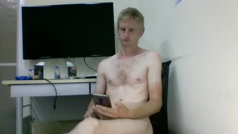 Snapshot of tcute0 chatting on 10/30/25, 08:53 tcute0 online show from 10/30/25, 08:53