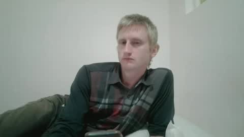 Snapshot of tcute0 chatting on 01/13/26, 02:39 tcute0 online show from 01/13/26, 02:39