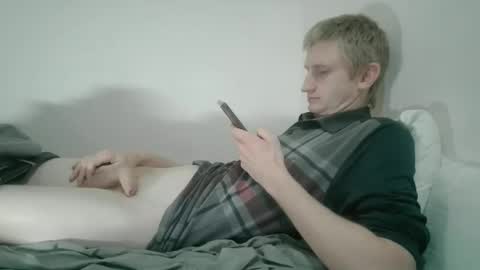 Snapshot of tcute0 chatting on 02/08/26, 01:53 tcute0 online show from 02/08/26, 01:53