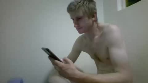 Snapshot of tcute0 chatting on 03/28/26, 10:42 tcute0 online show from 03/28/26, 10:42