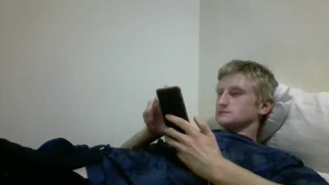 Snapshot of tcute0 chatting on 03/29/26, 12:38 tcute0 online show from 03/29/26, 12:38