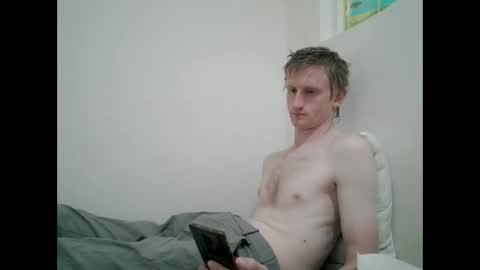 Snapshot of tcute0 chatting on 04/17/26, 02:36 tcute0 online show from 04/17/26, 02:36
