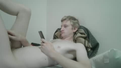 Snapshot of tcute0 chatting on 04/27/26, 07:50 tcute0 online show from 04/27/26, 07:50