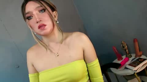 ellaine online show from 12/13/24, 10:34
