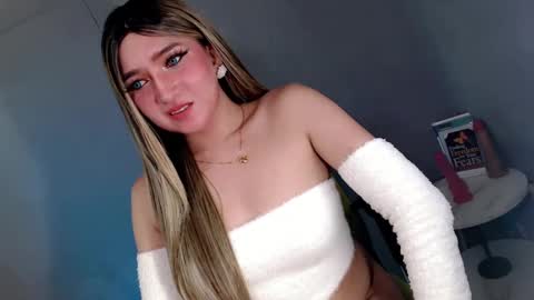 ellaine online show from 03/08/25, 01:06