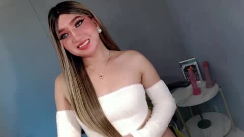 ellaine online show from 03/10/25, 12:40
