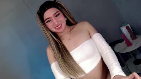 ellaine online show from 03/11/25, 11:37