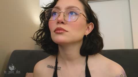 Snapshot of te_para_dos chatting on 09/14/25, 04:06 Leo and Luna online show from 09/14/25, 04:06