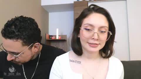 Snapshot of te_para_dos chatting on 10/04/25, 03:21 Leo and Luna online show from 10/04/25, 03:21