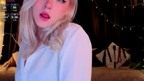 Snapshot of teapartyalice chatting on 05/20/26, 03:34 Alice online show from 05/20/26, 03:34
