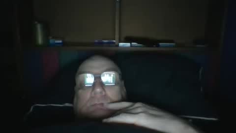 Snapshot of tebb61 chatting on 12/21/25, 09:49 Mark online show from 12/21/25, 09:49