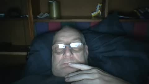 Snapshot of tebb61 chatting on 03/28/26, 08:36 Mark online show from 03/28/26, 08:36