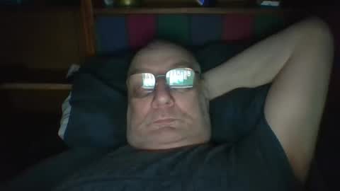 Snapshot of tebb61 chatting on 04/18/26, 07:01 Mark online show from 04/18/26, 07:01