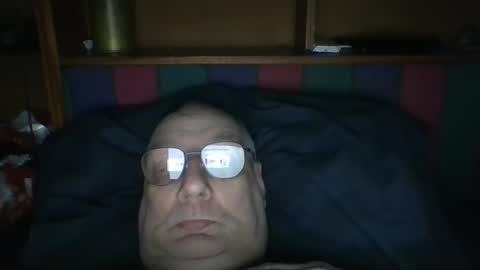Snapshot of tebb61 chatting on 04/22/26, 09:33 Mark online show from 04/22/26, 09:33