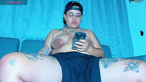 Snapshot of techno_420 chatting on 11/29/25, 08:17 Charlee He online show from 11/29/25, 08:17