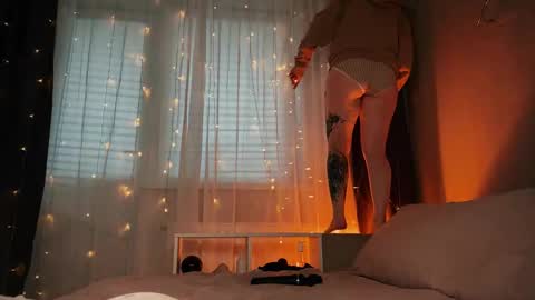 Snapshot of technoelf chatting on 10/19/25, 01:01 Mary     X TechnoElfff  INST    fansly kissmary online show from 10/19/25, 01:01