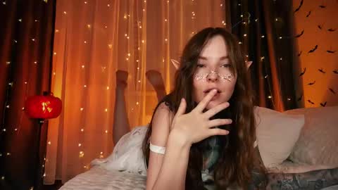 Snapshot of technoelf chatting on 10/31/25, 03:46 Mary     X TechnoElfff  INST    fansly kissmary online show from 10/31/25, 03:46