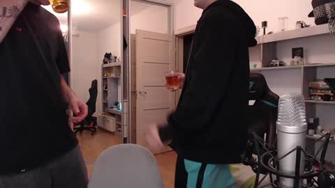 Teddy online show from 12/09/24, 04:37