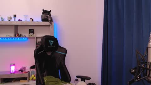 Teddy online show from 01/29/25, 12:12