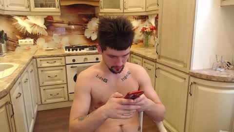 Teddy online show from 03/10/25, 07:53