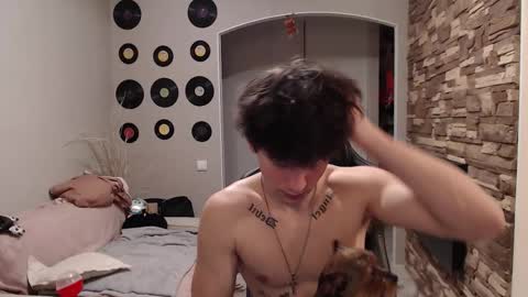 Teddy online show from 12/02/25, 07:57