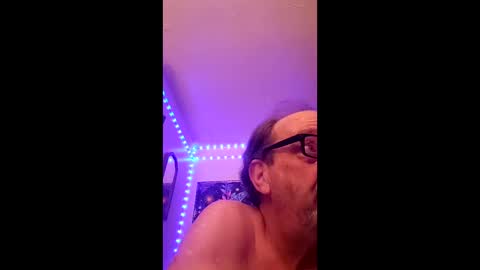 Snapshot of tedestep2 chatting on 04/01/26, 03:51 tedestep2 online show from 04/01/26, 03:51